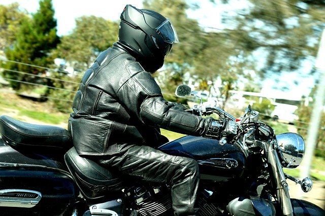 helma na motorku